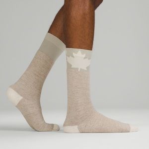 Lululemon team Canada men’s daily stride boot crew logo sock maple L